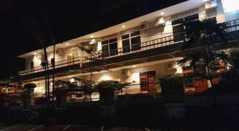 New Mira Hotel Semarang Exteriér fotografie