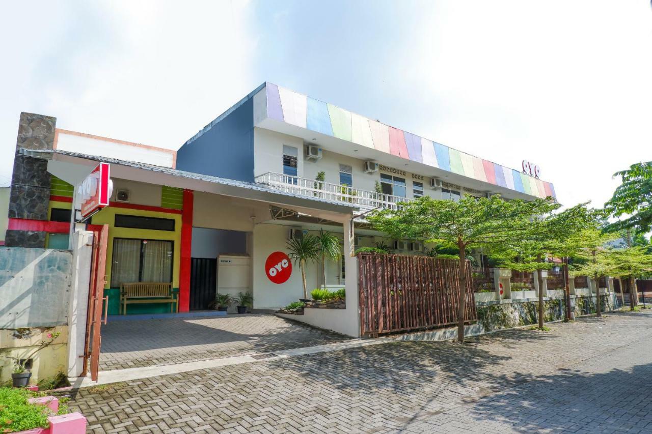 New Mira Hotel Semarang Exteriér fotografie