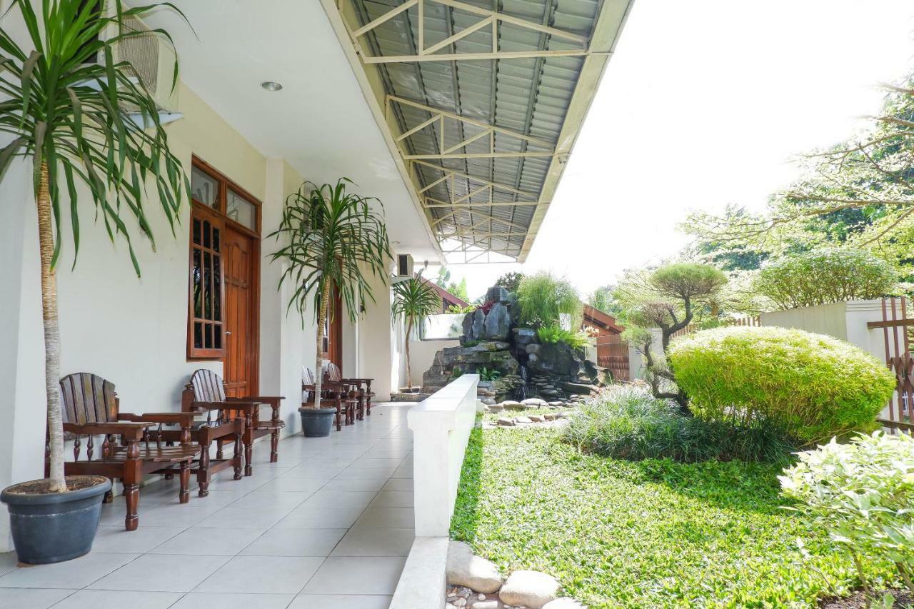 New Mira Hotel Semarang Exteriér fotografie