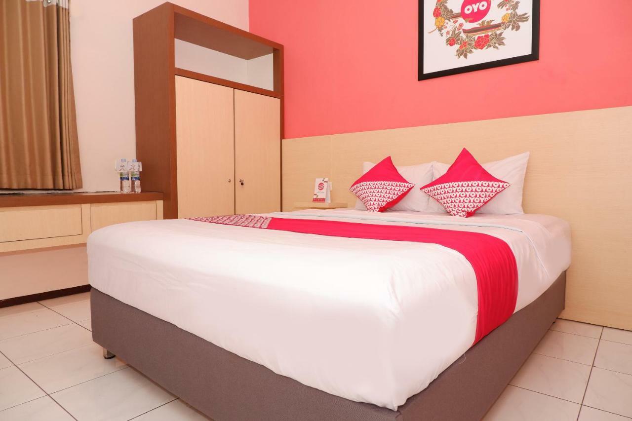 New Mira Hotel Semarang Exteriér fotografie